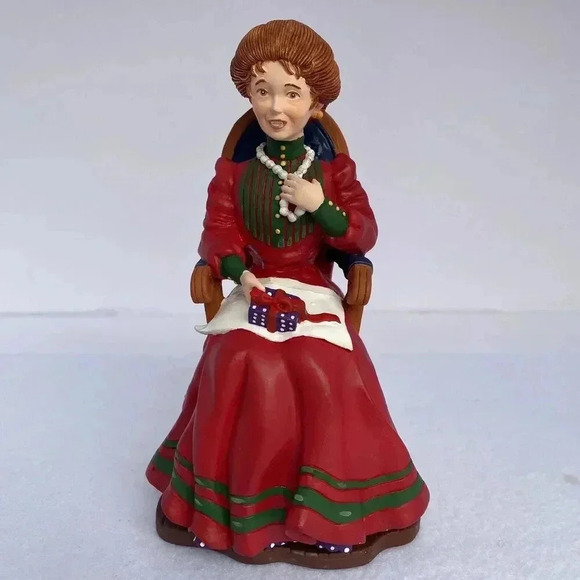 Department‎ 56 Mrs. Bell All Through The House Holiday Christmas Figurine - Picture 1 of 6